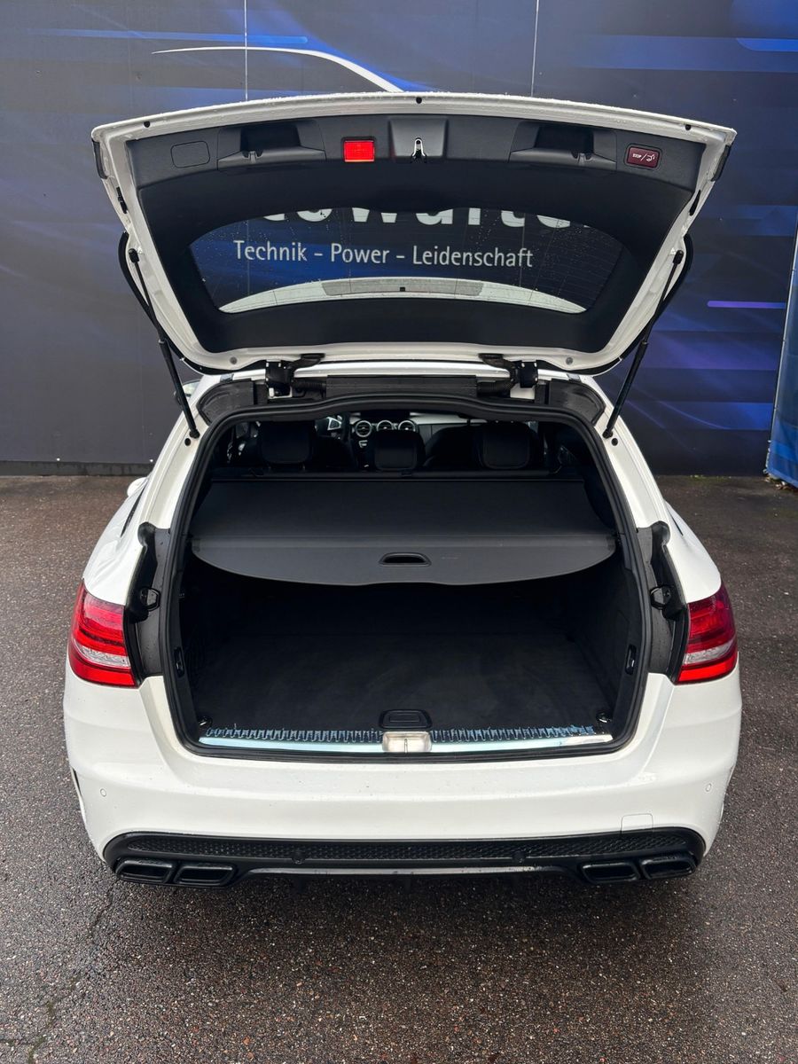 Fahrzeugabbildung Mercedes-Benz C 63 T AMG T-Modell