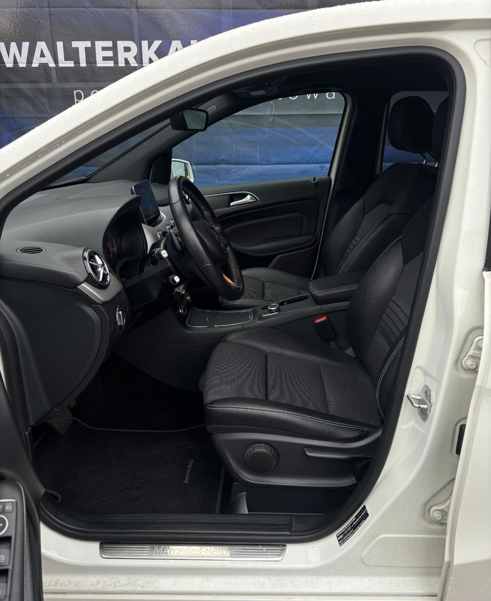 Fahrzeugabbildung Mercedes-Benz B 220 4Matic