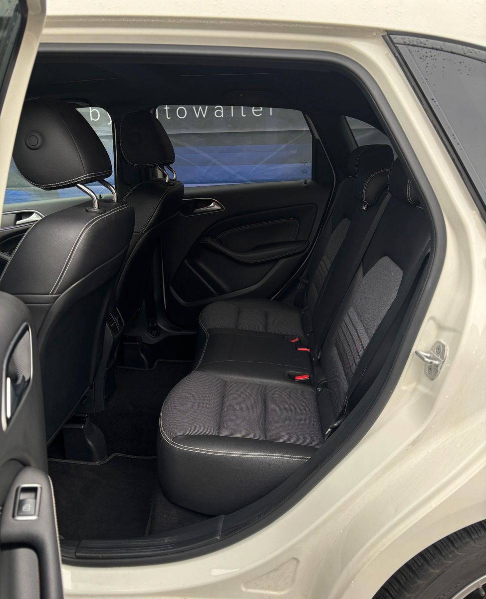 Fahrzeugabbildung Mercedes-Benz B 220 4Matic