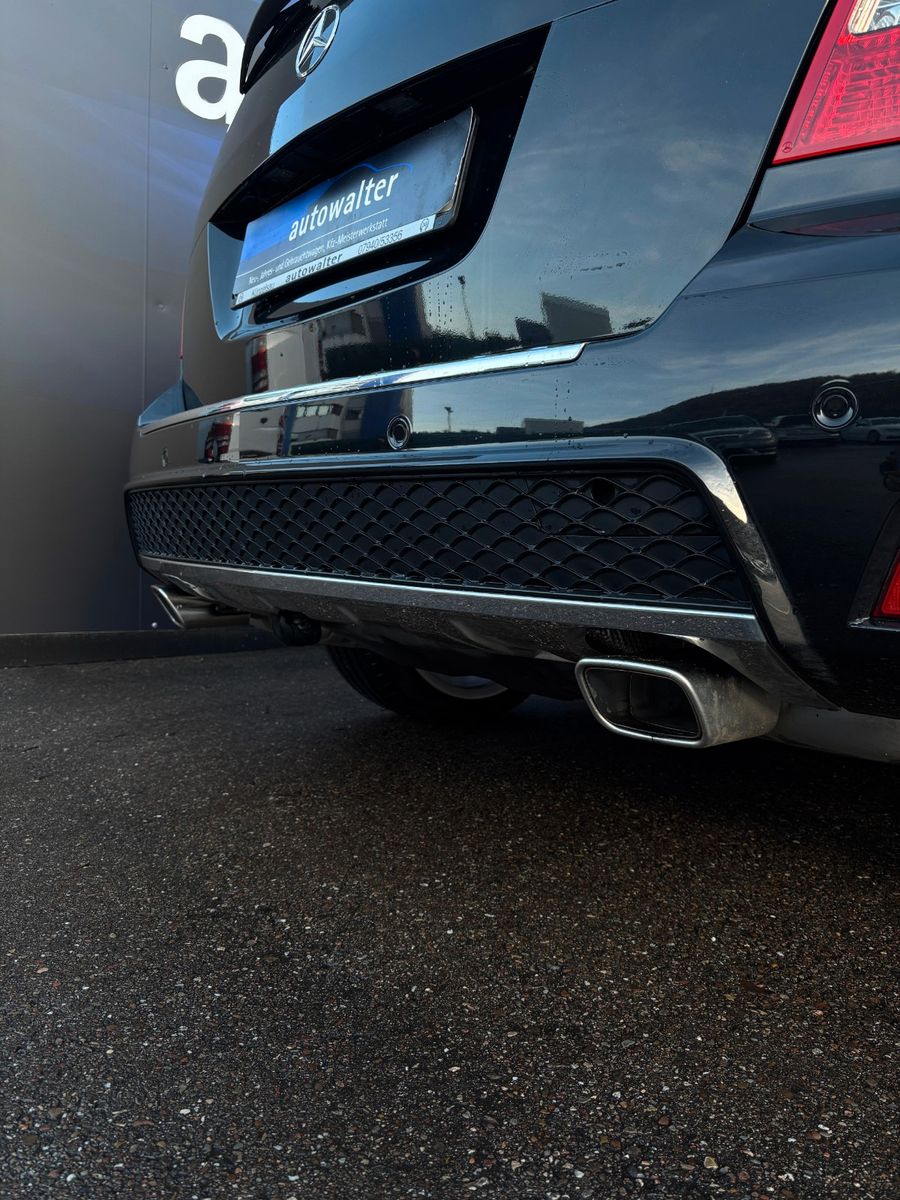 Fahrzeugabbildung Mercedes-Benz GLK 220 AMG-2.Hand-BiXenon-AHK schwenk-Navi-Pano