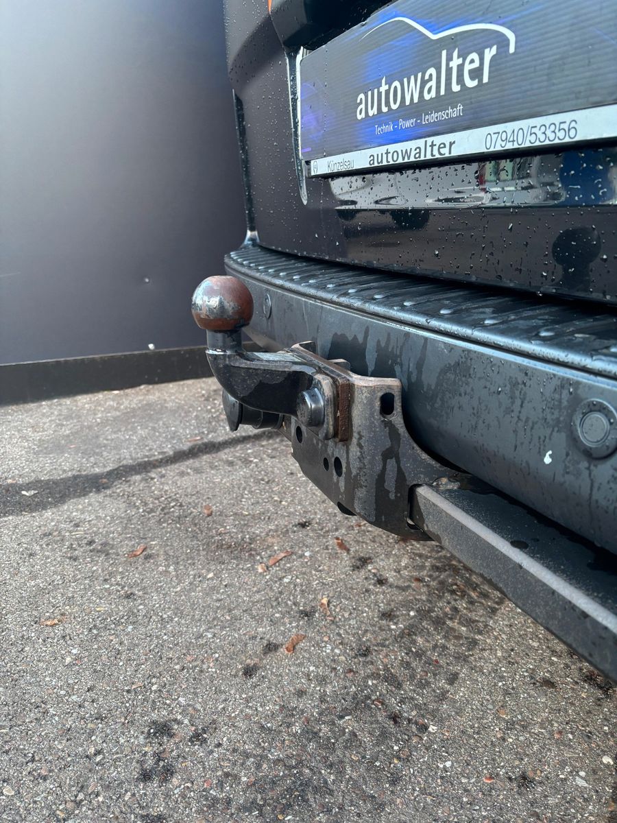 Fahrzeugabbildung Ford Transit Custom 8 Sitzer, Rückfahrkamera