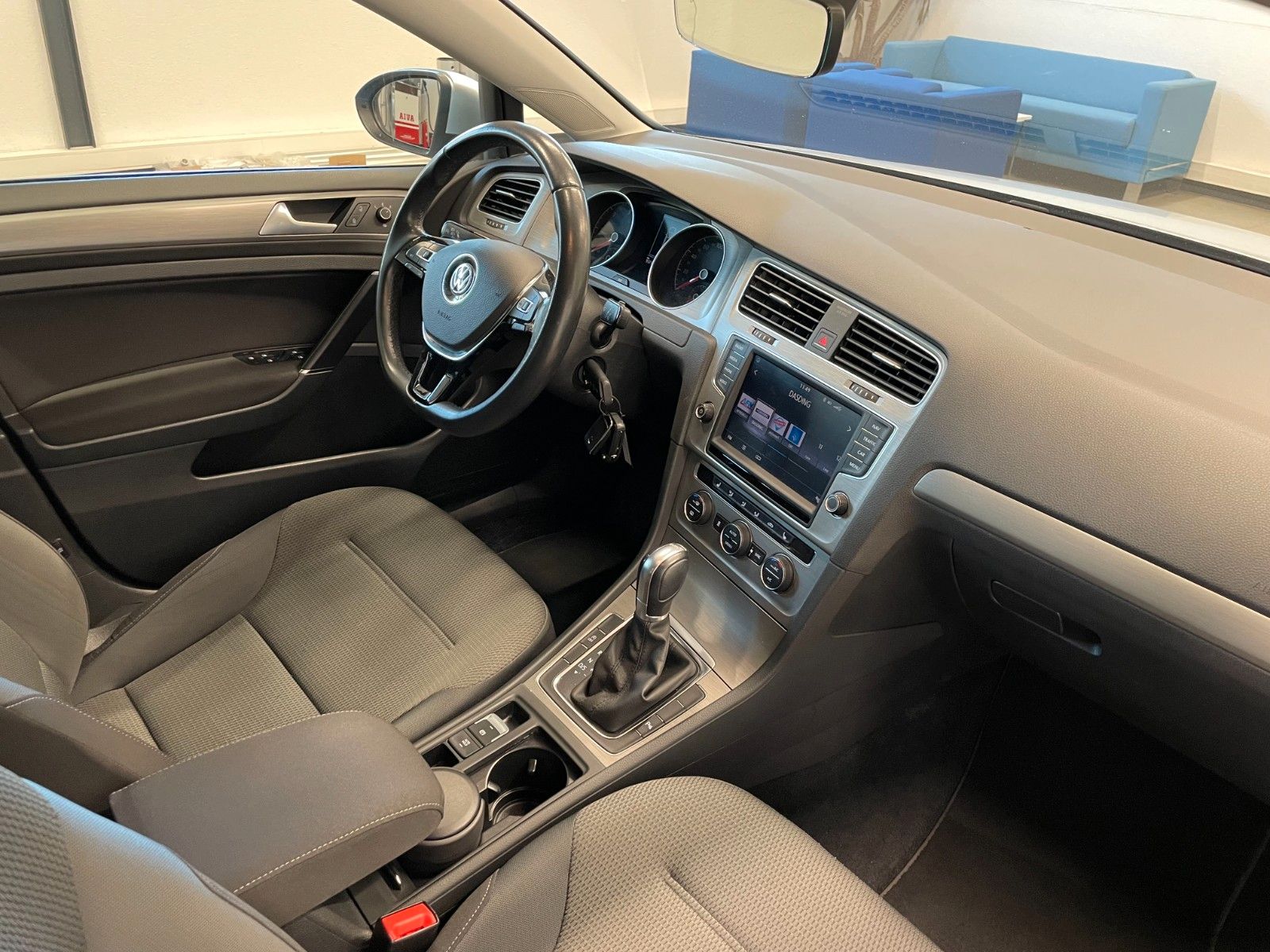 Fahrzeugabbildung Volkswagen Golf VII Lim. Comfortline*Xenon*Standheizung*TOP