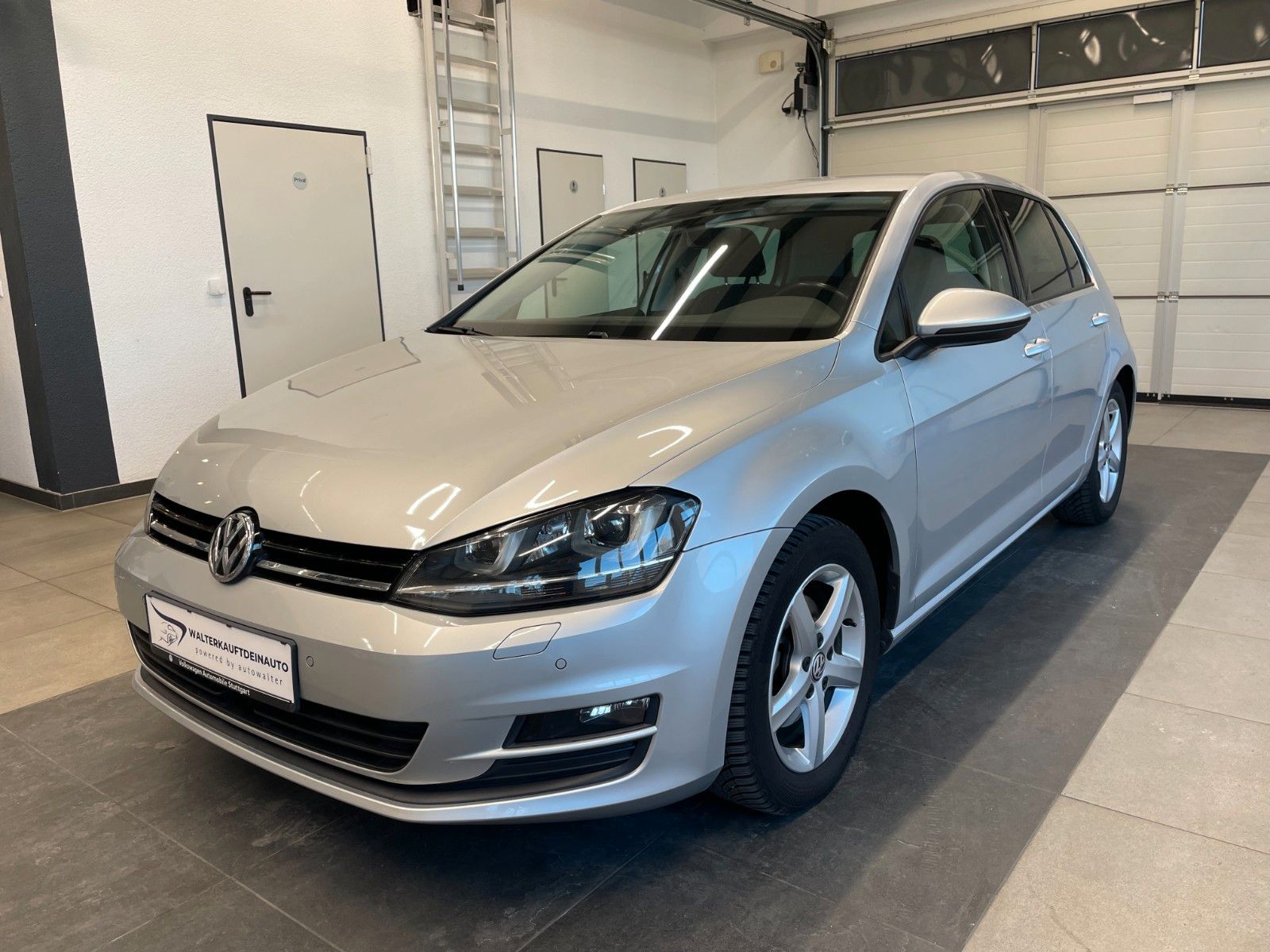 Fahrzeugabbildung Volkswagen Golf VII Lim. Comfortline*Xenon*Standheizung*TOP