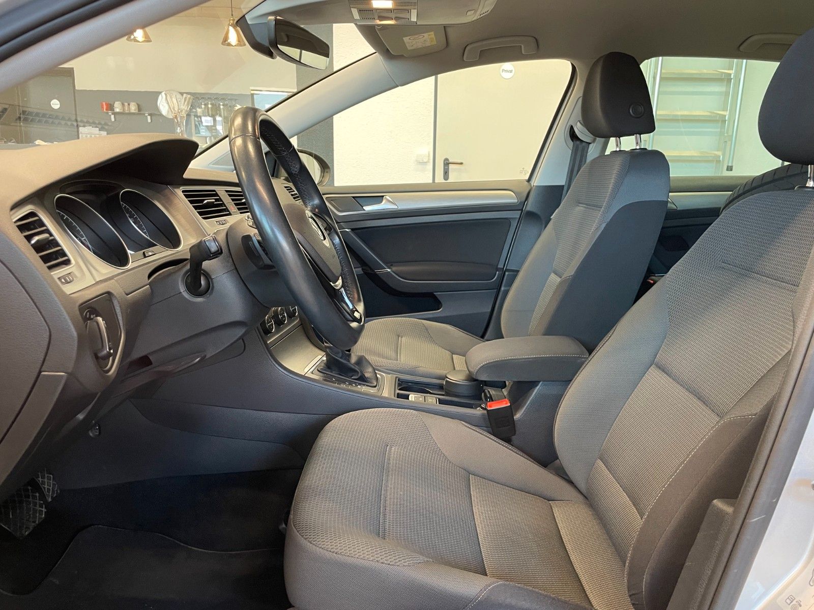 Fahrzeugabbildung Volkswagen Golf VII Lim. Comfortline*Xenon*Standheizung*TOP