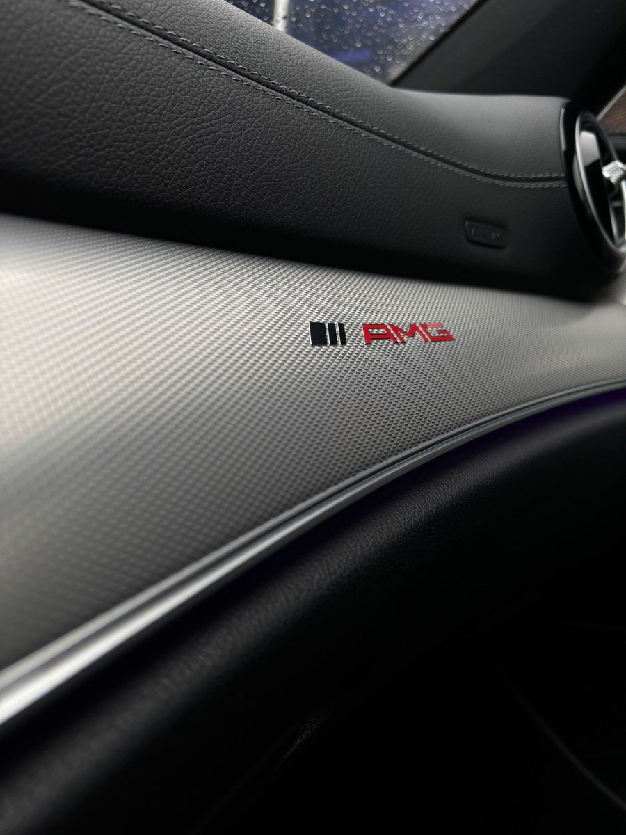 Fahrzeugabbildung Mercedes-Benz E 220  T-Modell AMG Line