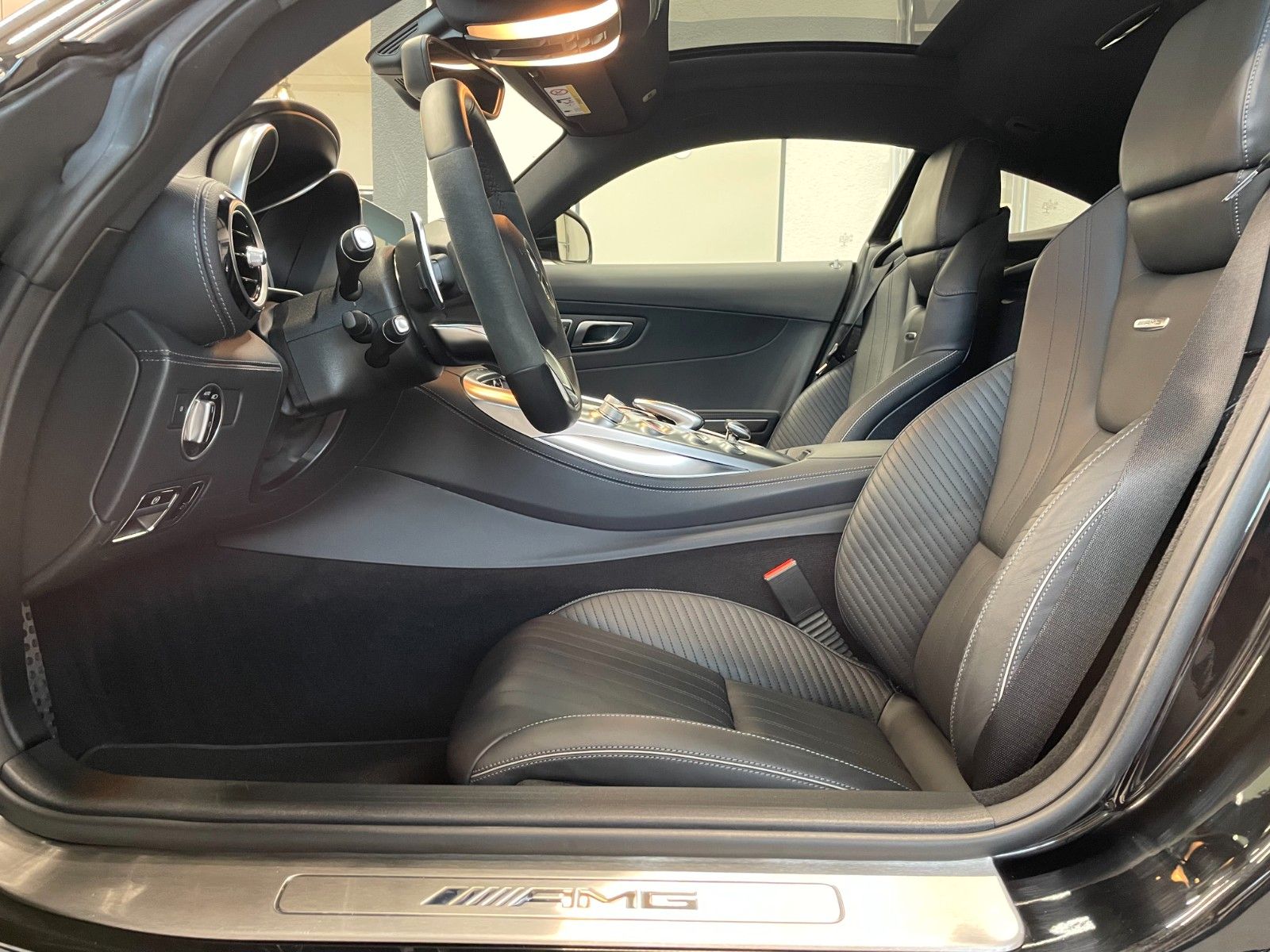 Fahrzeugabbildung Mercedes-Benz AMG GT Coupe*Panoramadach*AMG Performance