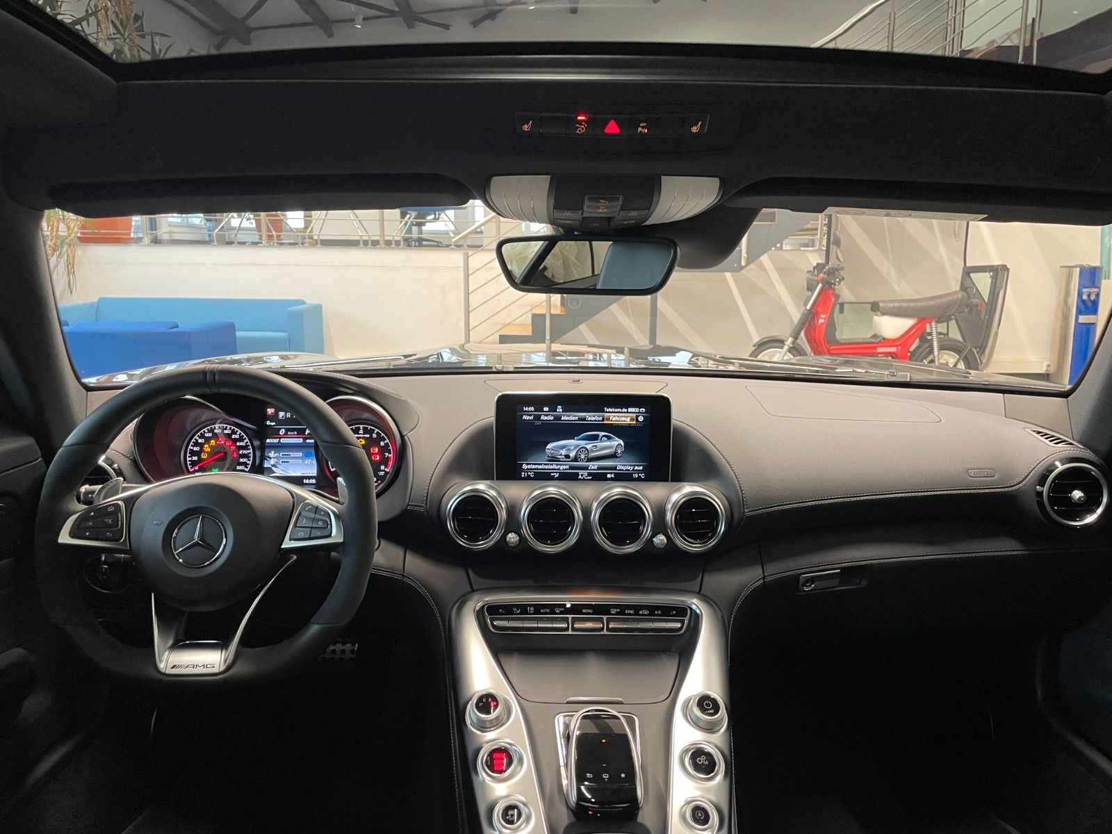 Fahrzeugabbildung Mercedes-Benz AMG GT Coupe*Panoramadach*AMG Performance