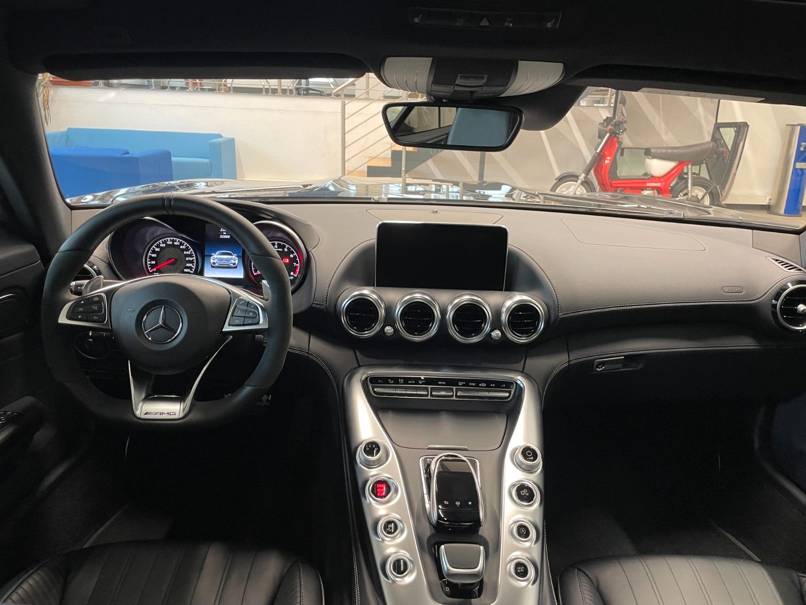 Fahrzeugabbildung Mercedes-Benz AMG GT Coupe*Panoramadach*AMG Performance