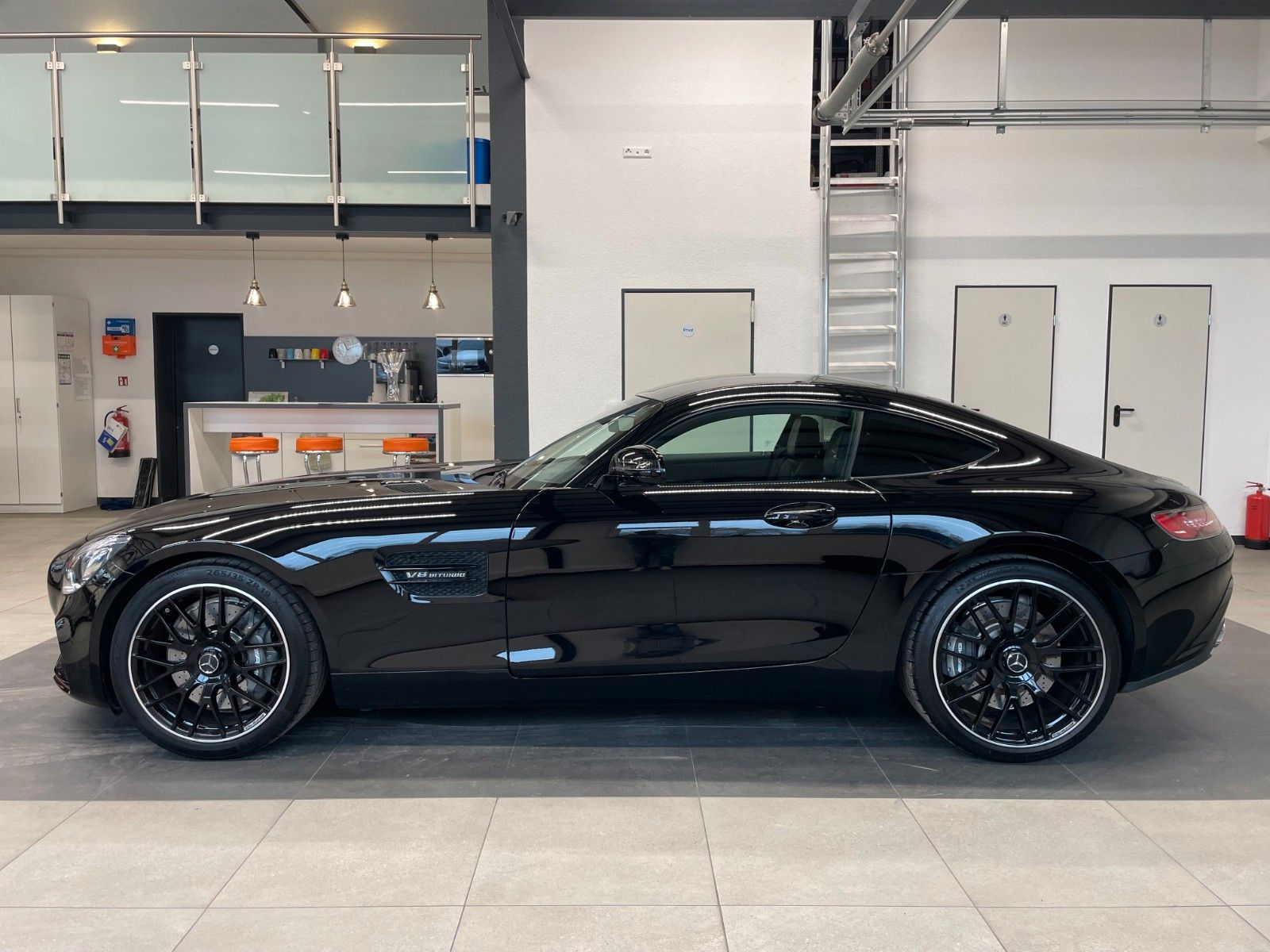 Fahrzeugabbildung Mercedes-Benz AMG GT Coupe*Panoramadach*AMG Performance