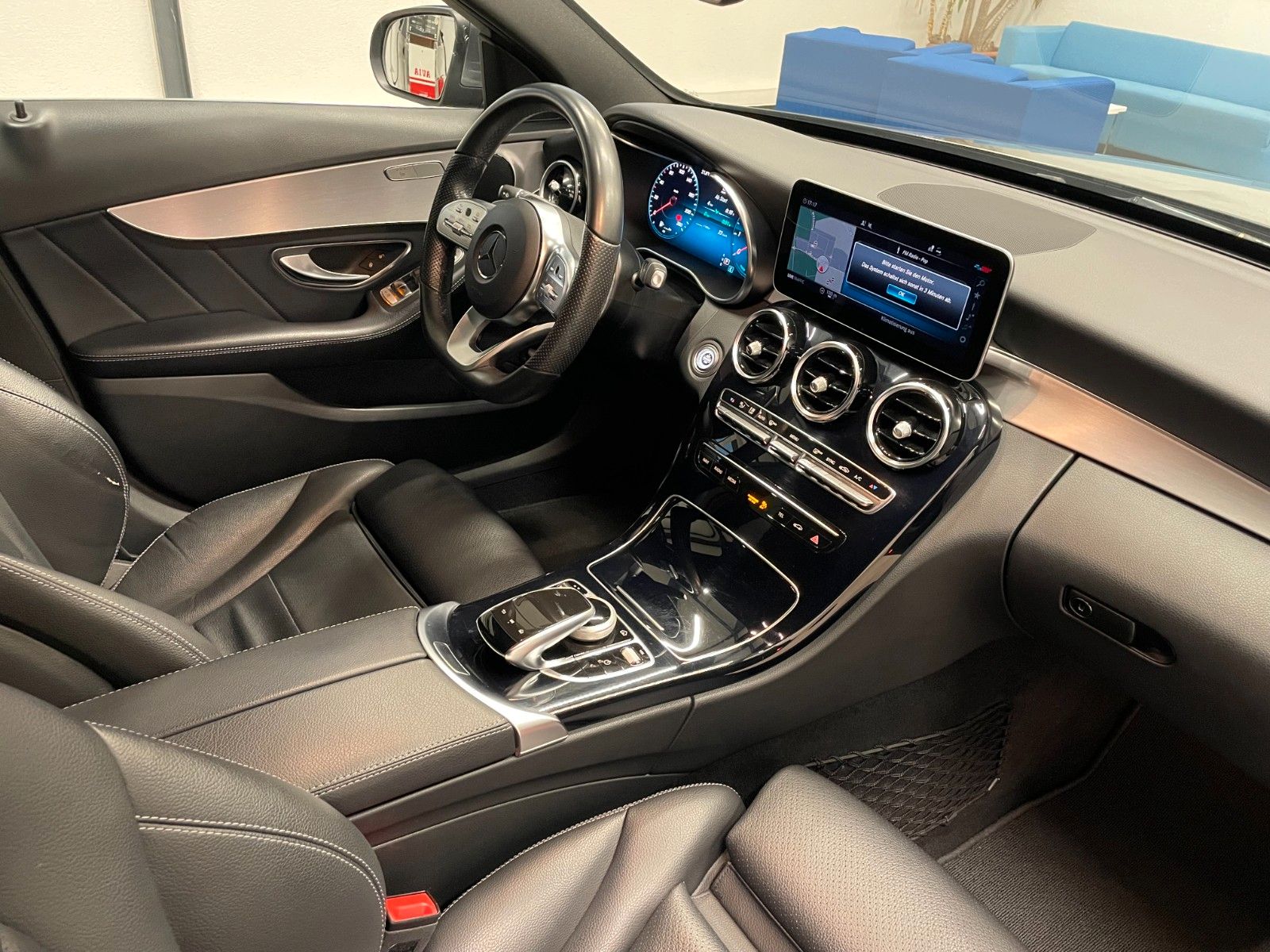 Fahrzeugabbildung Mercedes-Benz C 200 T-Modell AMG Line*AHK*LED