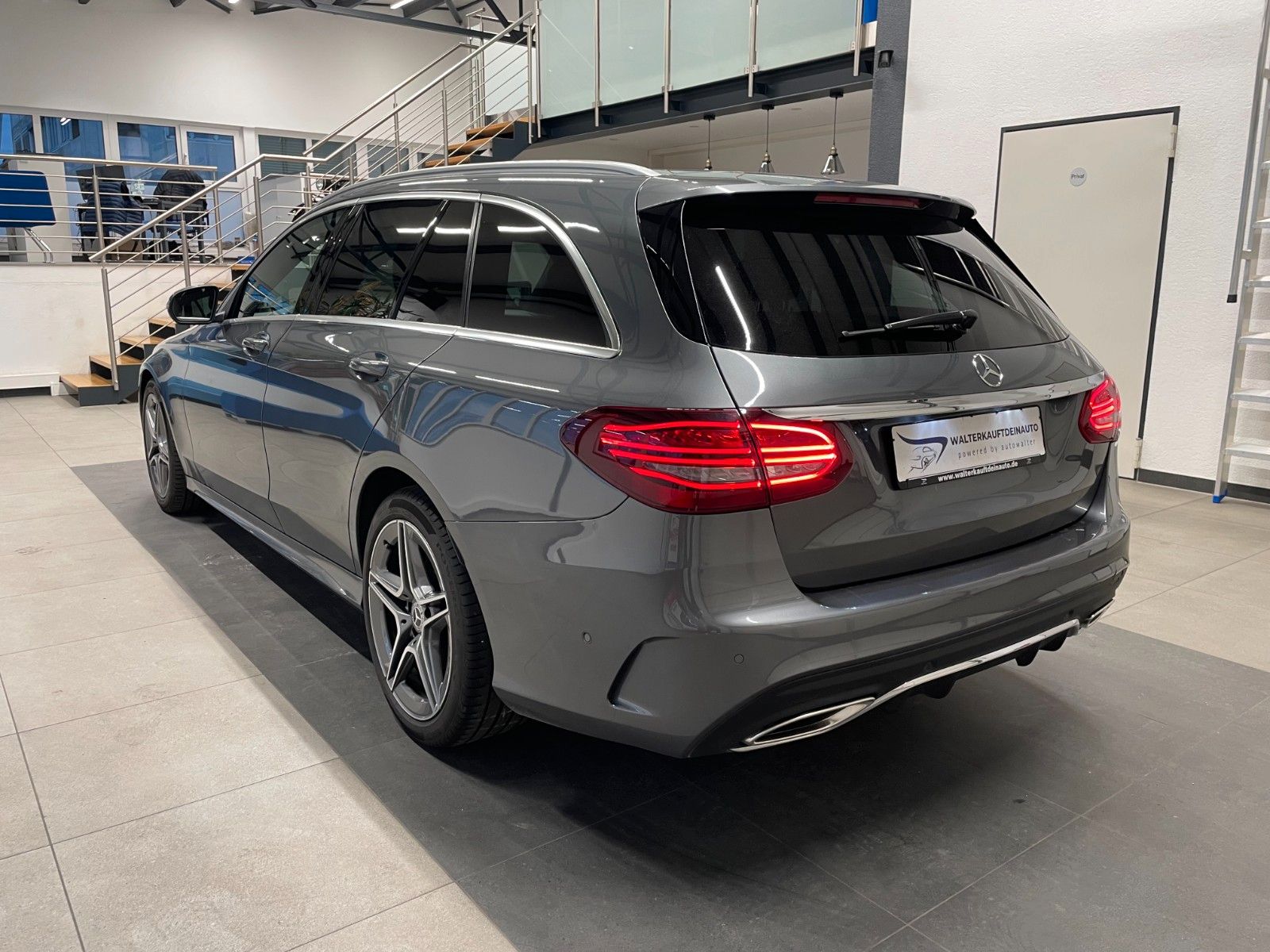 Fahrzeugabbildung Mercedes-Benz C 200 T-Modell AMG Line*AHK*LED