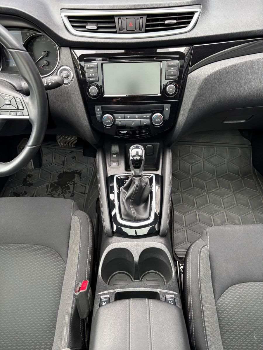 Fahrzeugabbildung Nissan Qashqai Zama,Panodach,Kamera