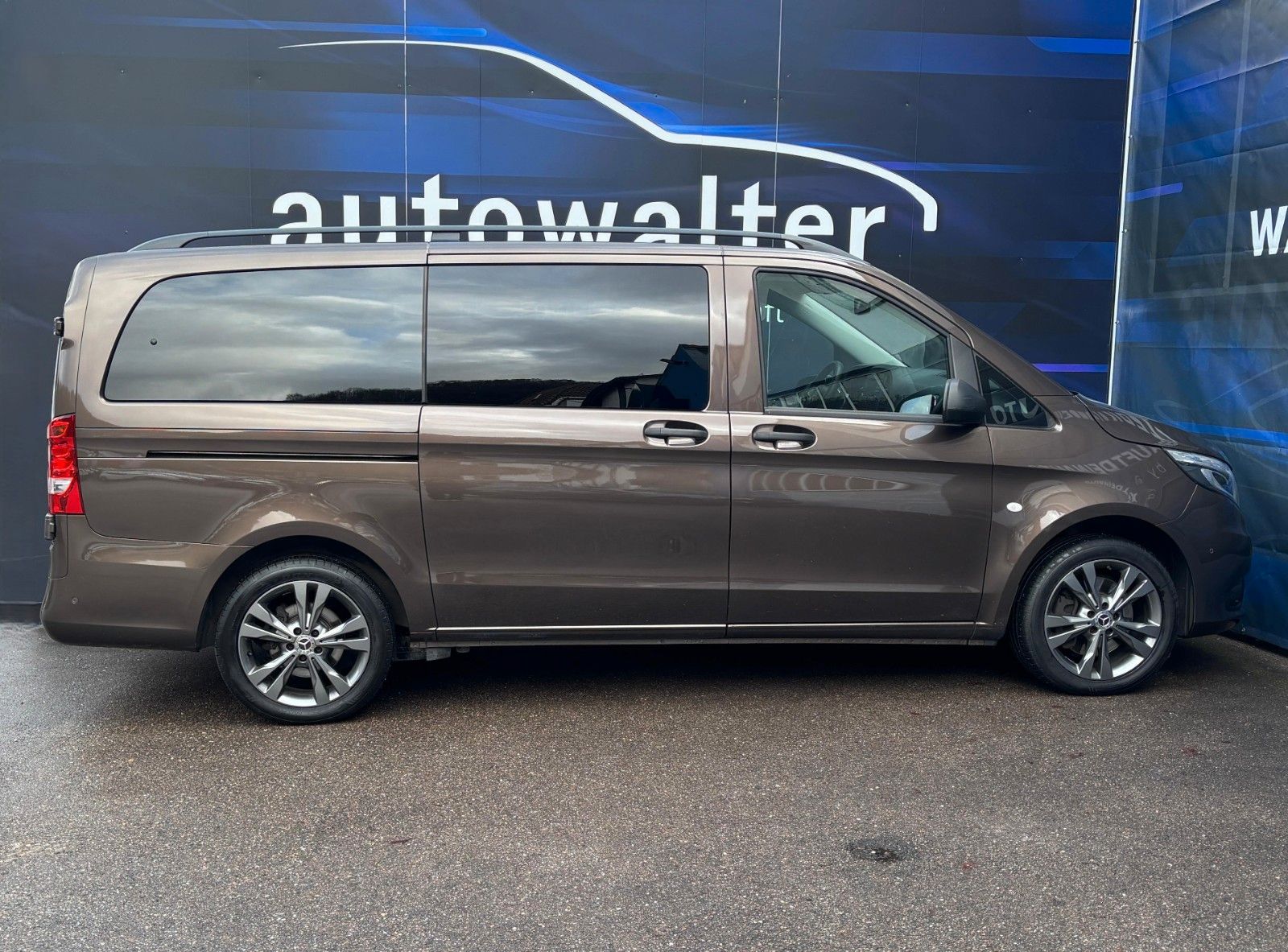 Fahrzeugabbildung Mercedes-Benz Vito Tourer 114/116 CDI 4Matic-AHK-LED-1.Hand