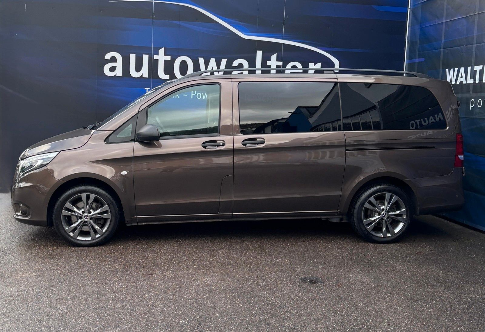 Fahrzeugabbildung Mercedes-Benz Vito Tourer 114/116 CDI 4Matic-AHK-LED-1.Hand