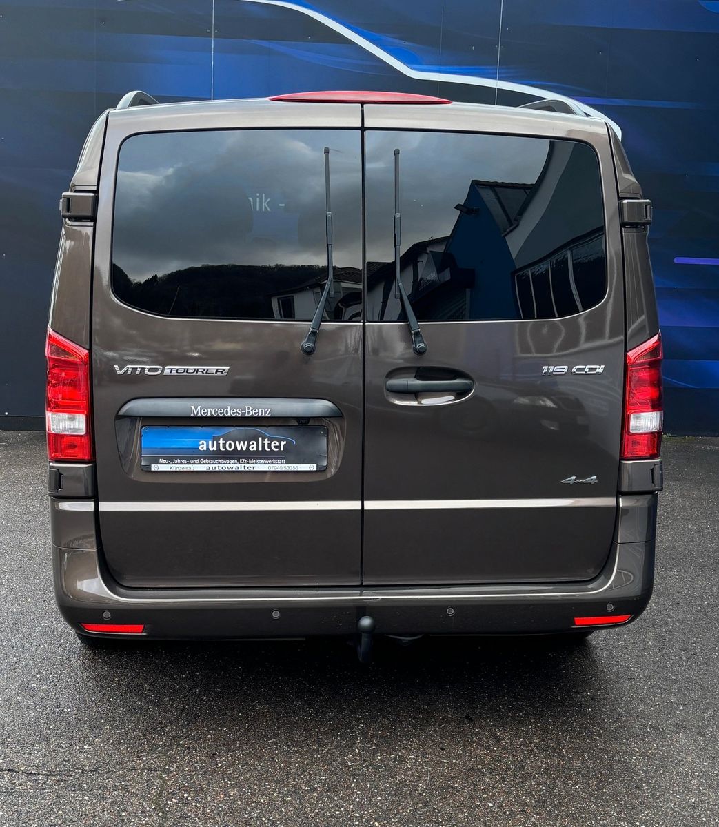 Fahrzeugabbildung Mercedes-Benz Vito Tourer 114/116 CDI 4Matic-AHK-LED-1.Hand