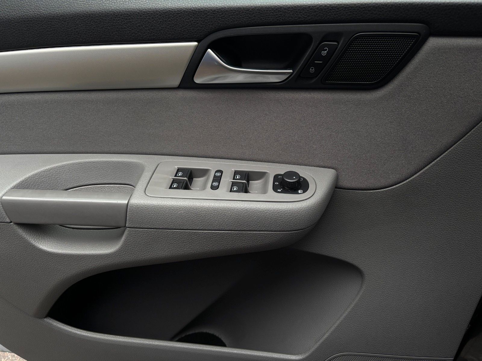 Fahrzeugabbildung SEAT Alhambra 7 Sitzer