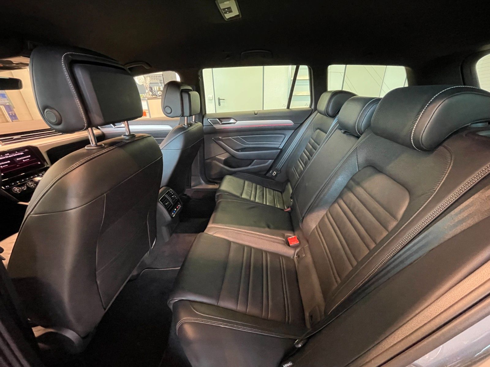 Fahrzeugabbildung Volkswagen 2.0 TSI 4M R-Line Limited Edition*AHK*