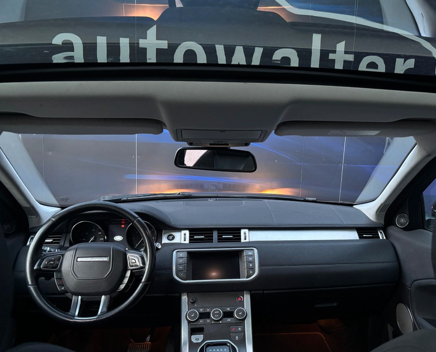 Fahrzeugabbildung Land Rover Range Rover Evoque Pure,panodach