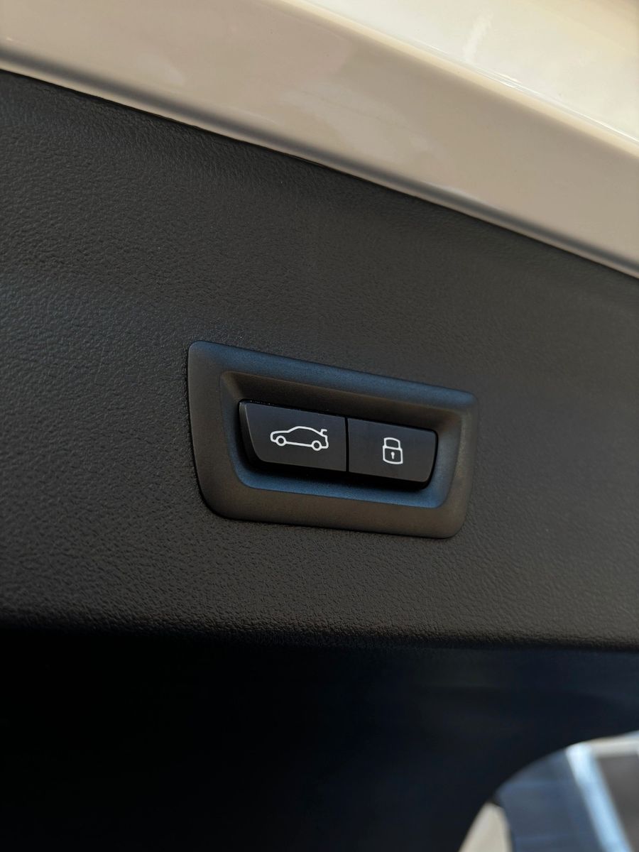 Fahrzeugabbildung BMW X4 M40 d BMW Garantie bis 2029