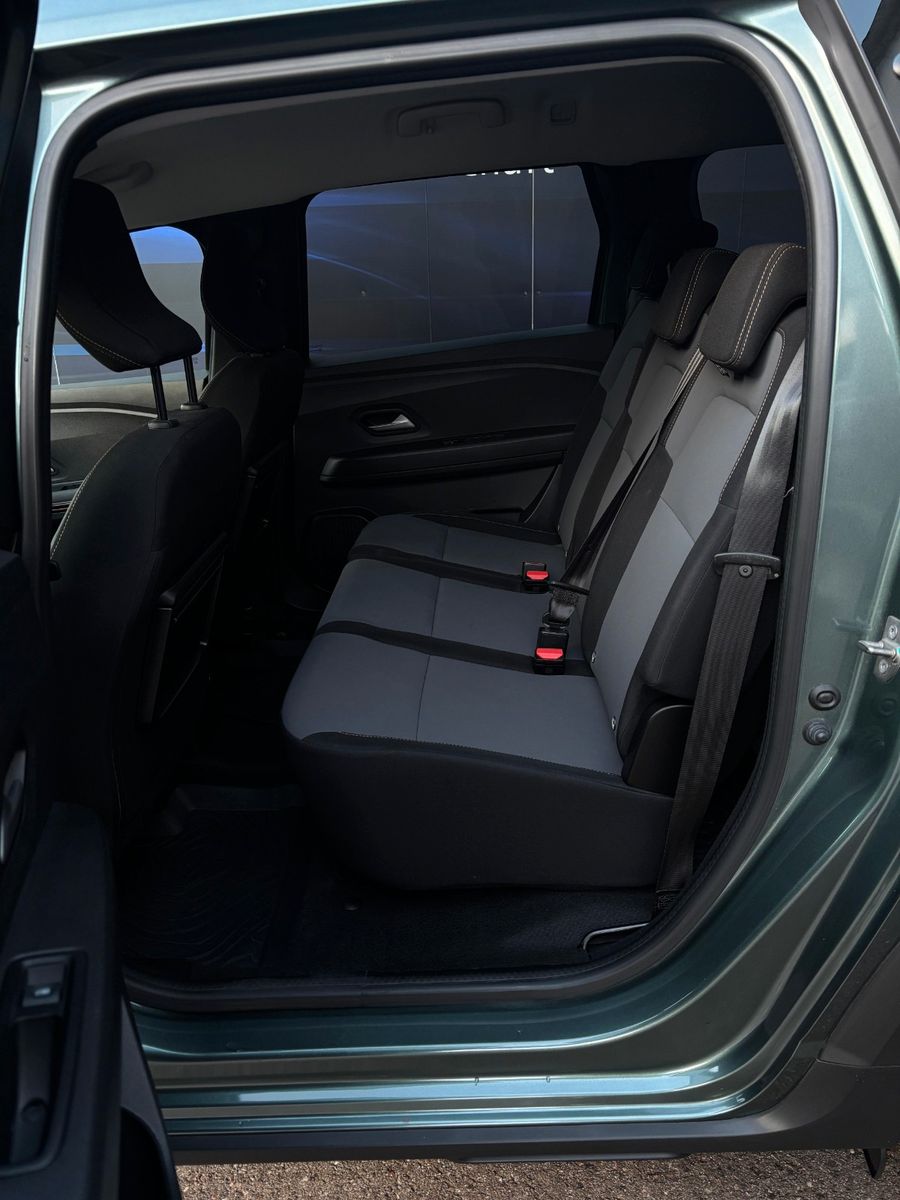 Fahrzeugabbildung Dacia Jogger Extreme+ 7 Sitzer