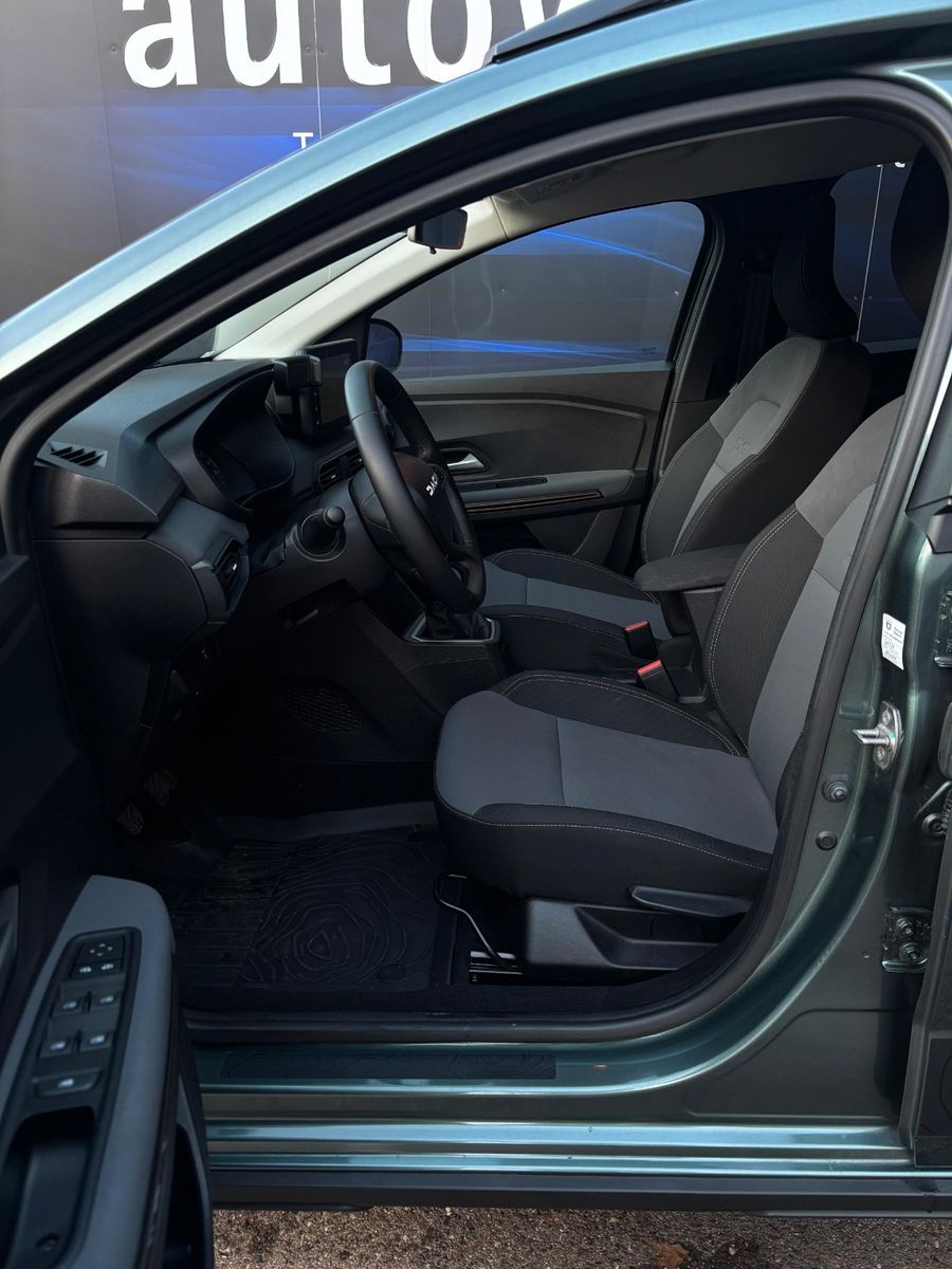 Fahrzeugabbildung Dacia Jogger Extreme+ 7 Sitzer