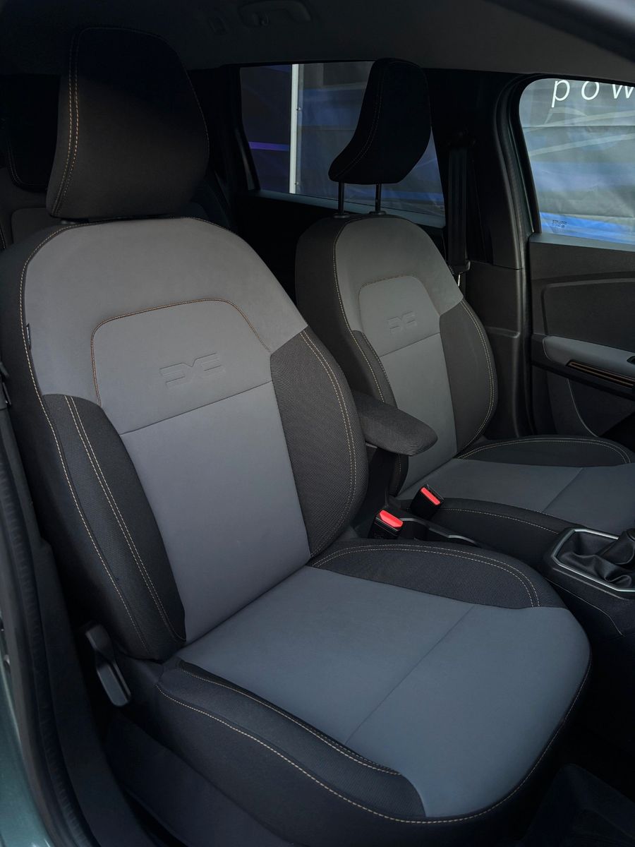 Fahrzeugabbildung Dacia Jogger Extreme+ 7 Sitzer