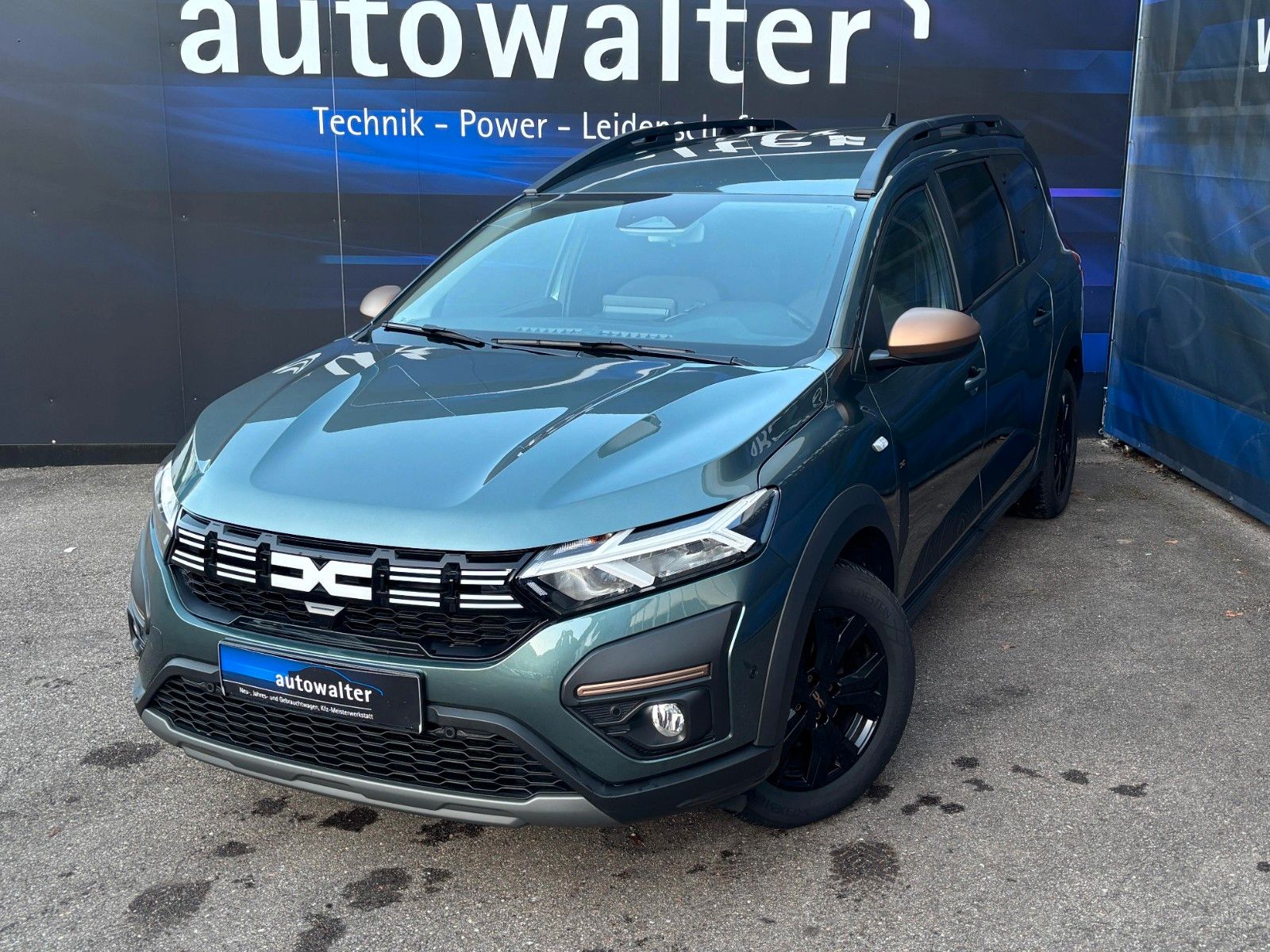 Fahrzeugabbildung Dacia Jogger Extreme+ 7 Sitzer