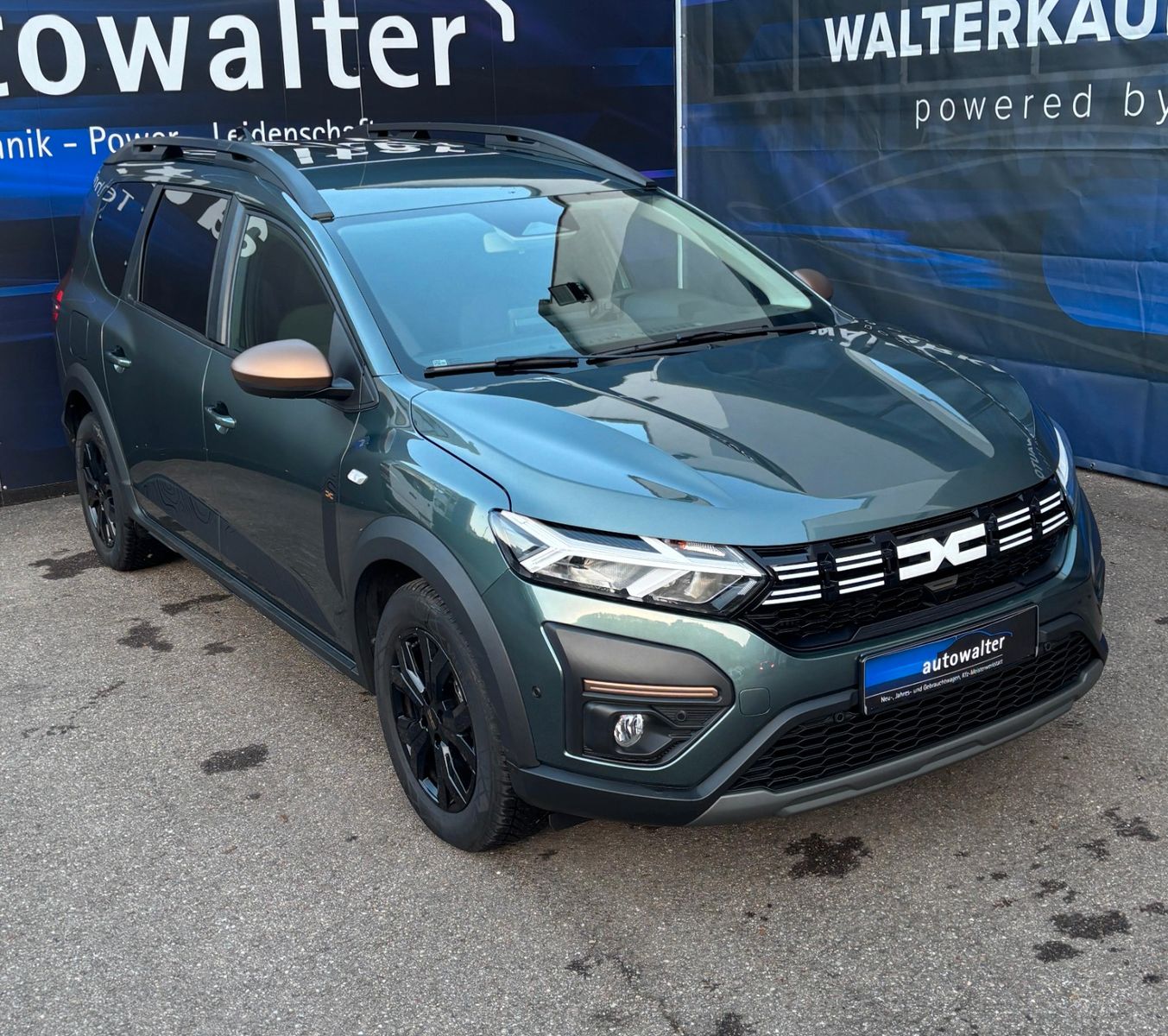 Fahrzeugabbildung Dacia Jogger Extreme+ 7 Sitzer