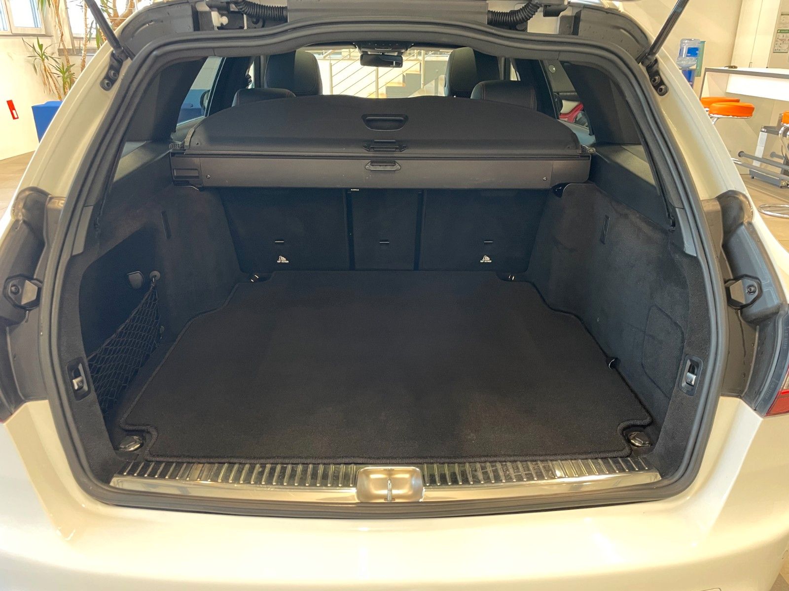 Fahrzeugabbildung Mercedes-Benz C 43 T AMG 4Matic*Pano*Burmester*AMGPerformance