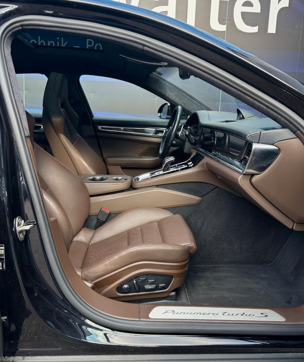 Fahrzeugabbildung Porsche Panamera Turbo S-Vollausstattung