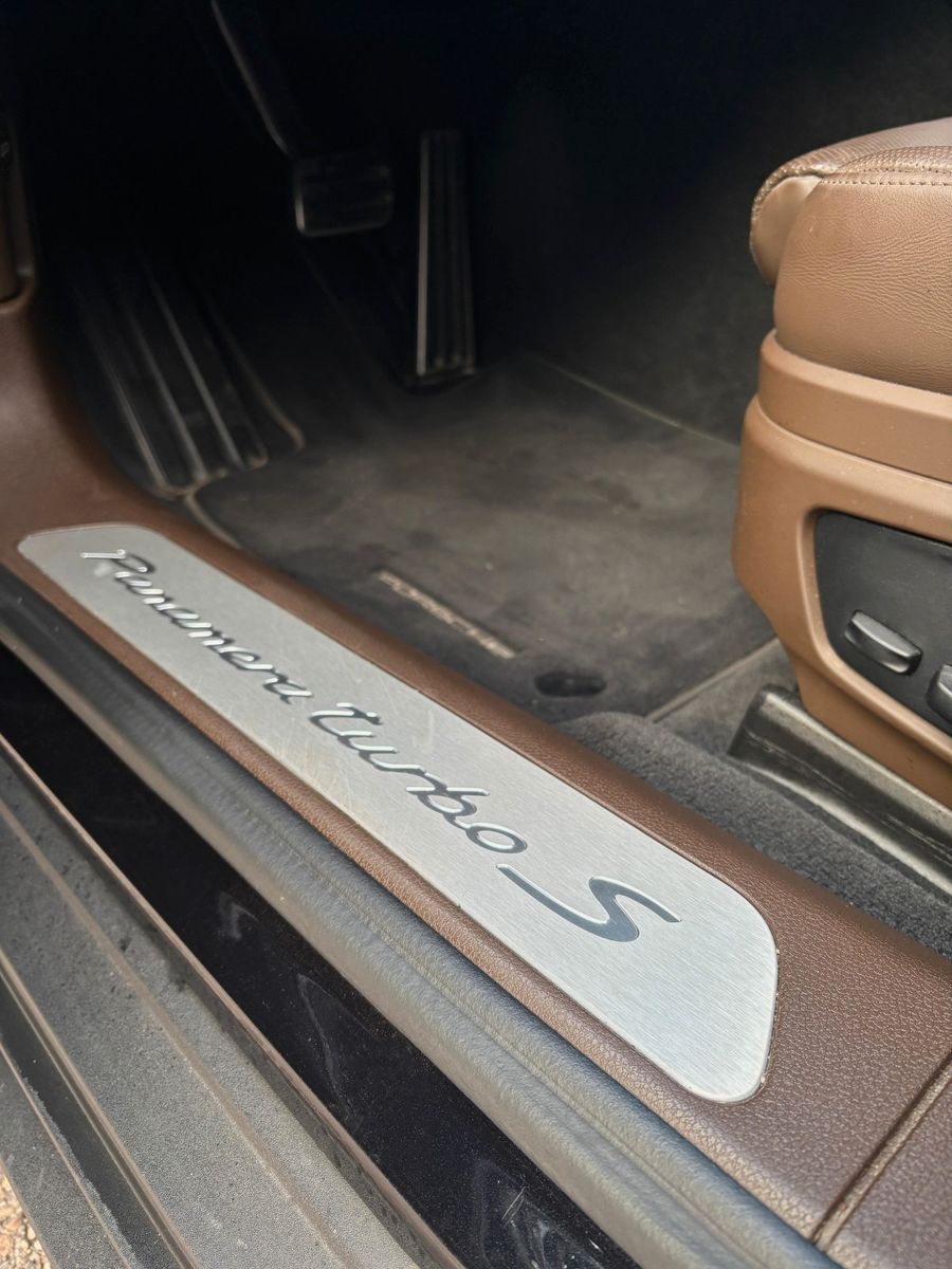 Fahrzeugabbildung Porsche Panamera Turbo S-Vollausstattung