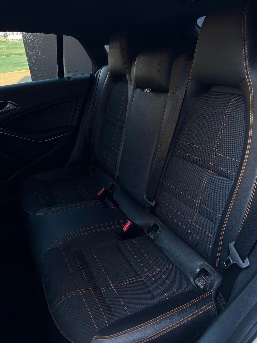 Fahrzeugabbildung Mercedes-Benz Shooting Brake CLA 220 CDI  d AHK Schwenkbar