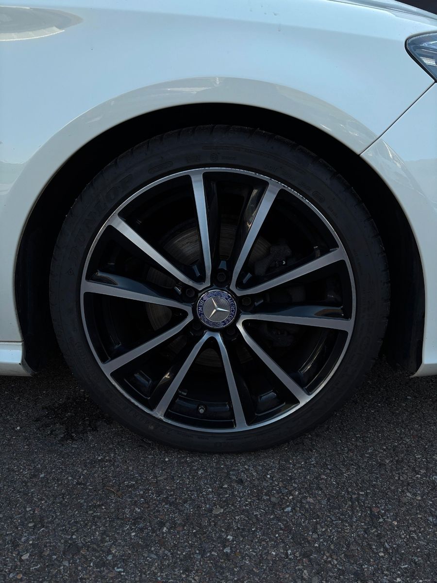 Fahrzeugabbildung Mercedes-Benz Shooting Brake CLA 220 CDI  d AHK Schwenkbar