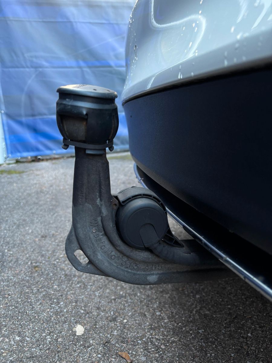 Fahrzeugabbildung Mercedes-Benz Shooting Brake CLA 220 CDI  d AHK Schwenkbar