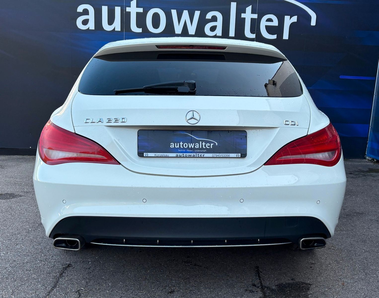 Fahrzeugabbildung Mercedes-Benz Shooting Brake CLA 220 CDI  d AHK Schwenkbar