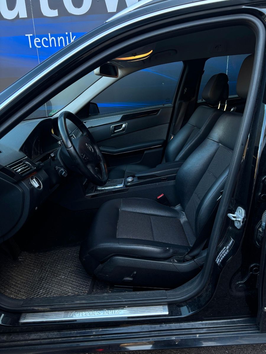 Fahrzeugabbildung Mercedes-Benz E 220 E T-Modell E 220 CDI BlueEfficiency