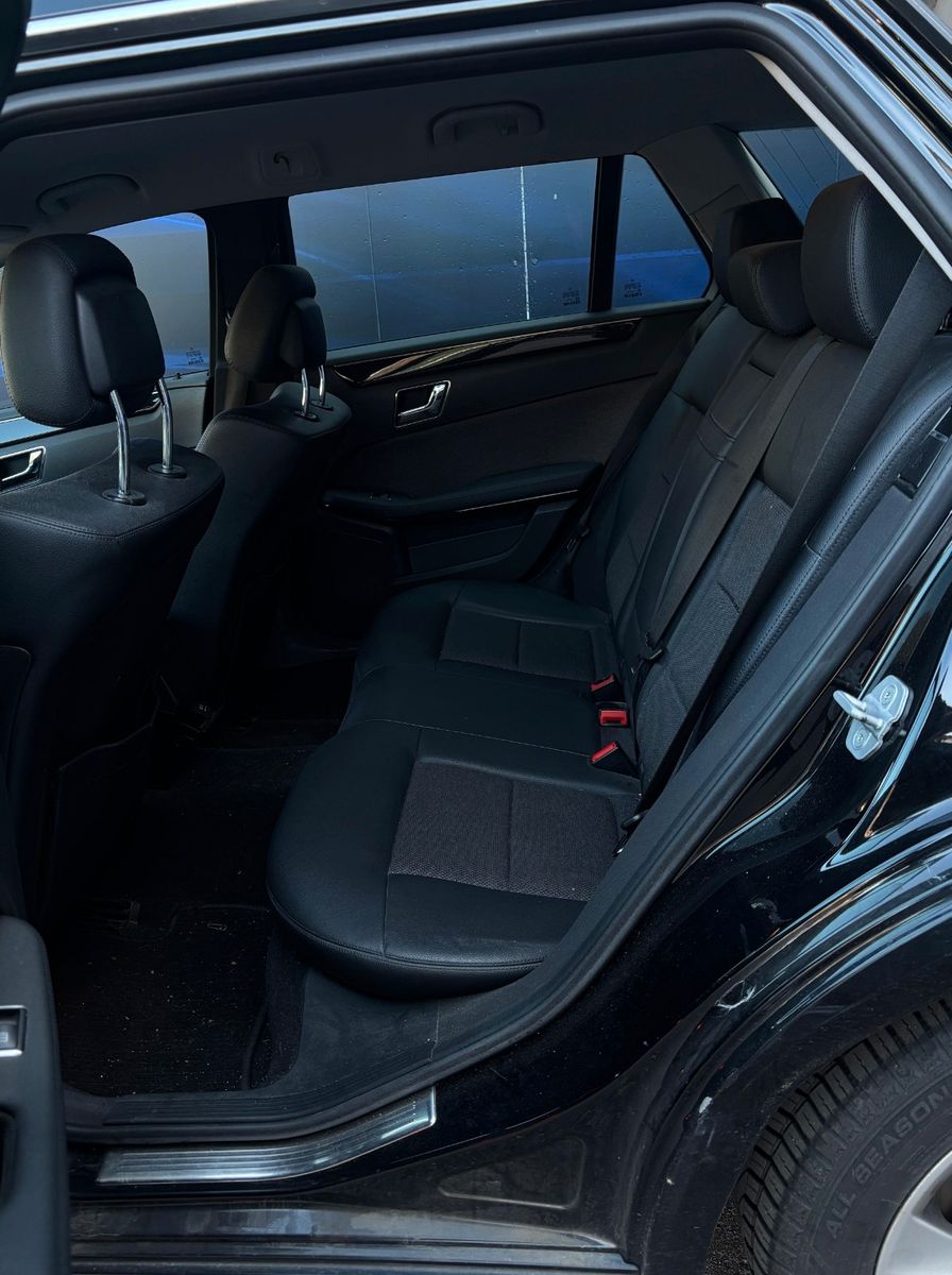 Fahrzeugabbildung Mercedes-Benz E 220 E T-Modell E 220 CDI BlueEfficiency