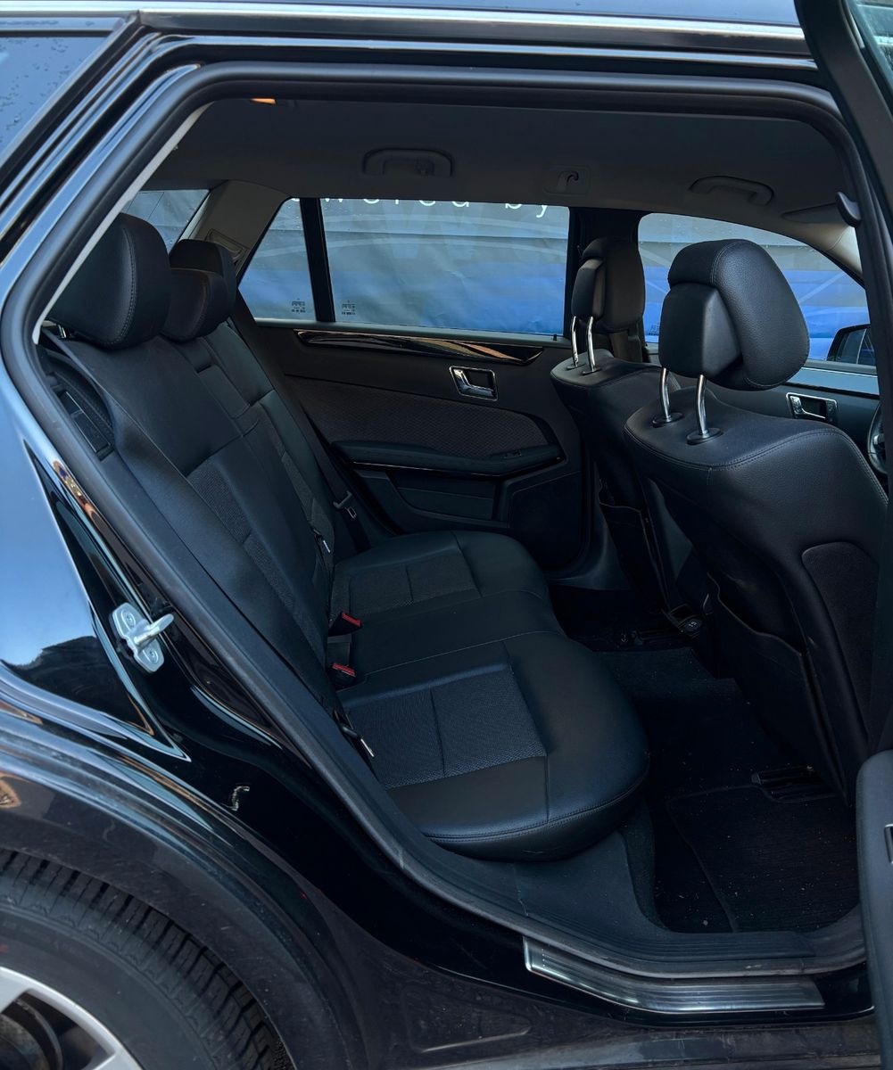 Fahrzeugabbildung Mercedes-Benz E 220 E T-Modell E 220 CDI BlueEfficiency