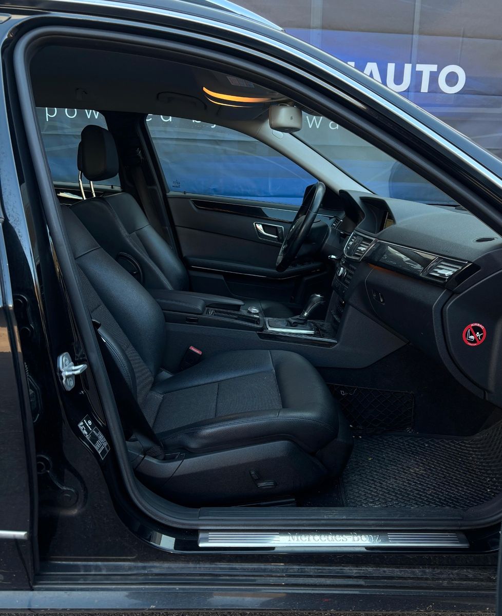 Fahrzeugabbildung Mercedes-Benz E 220 E T-Modell E 220 CDI BlueEfficiency