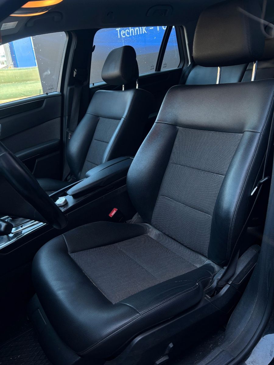 Fahrzeugabbildung Mercedes-Benz E 220 E T-Modell E 220 CDI BlueEfficiency