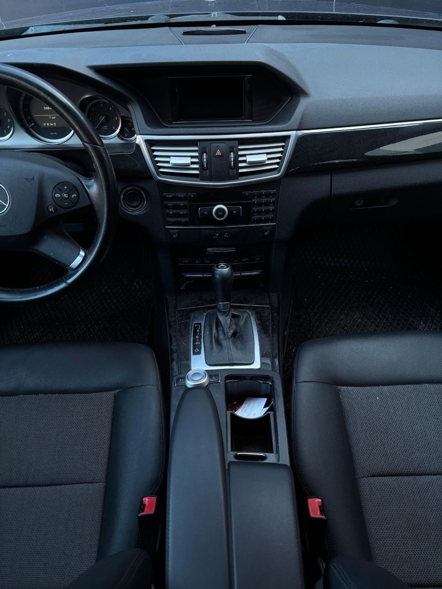 Fahrzeugabbildung Mercedes-Benz E 220 E T-Modell E 220 CDI BlueEfficiency