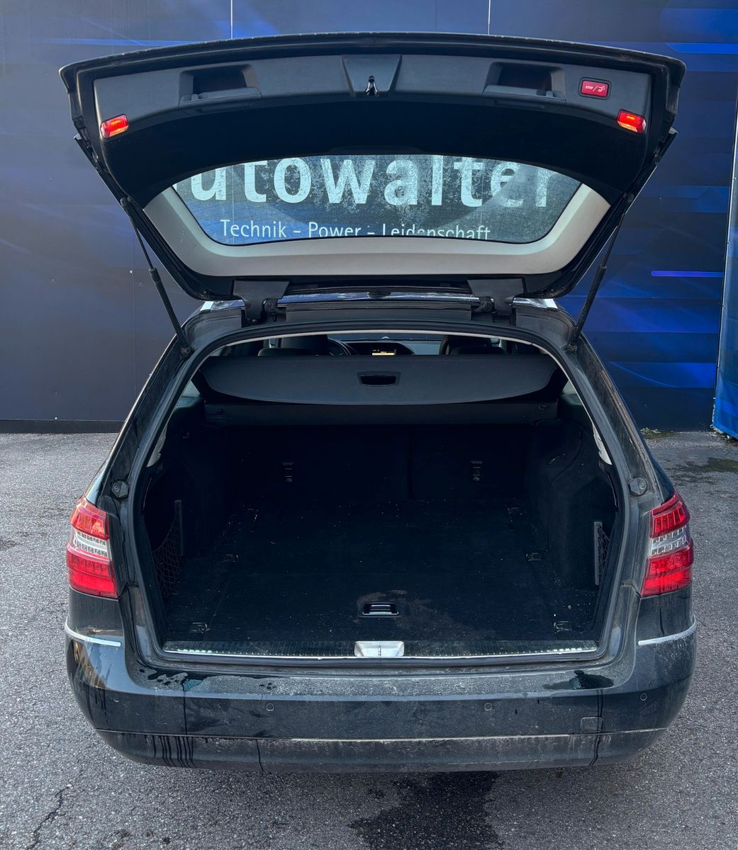 Fahrzeugabbildung Mercedes-Benz E 220 E T-Modell E 220 CDI BlueEfficiency