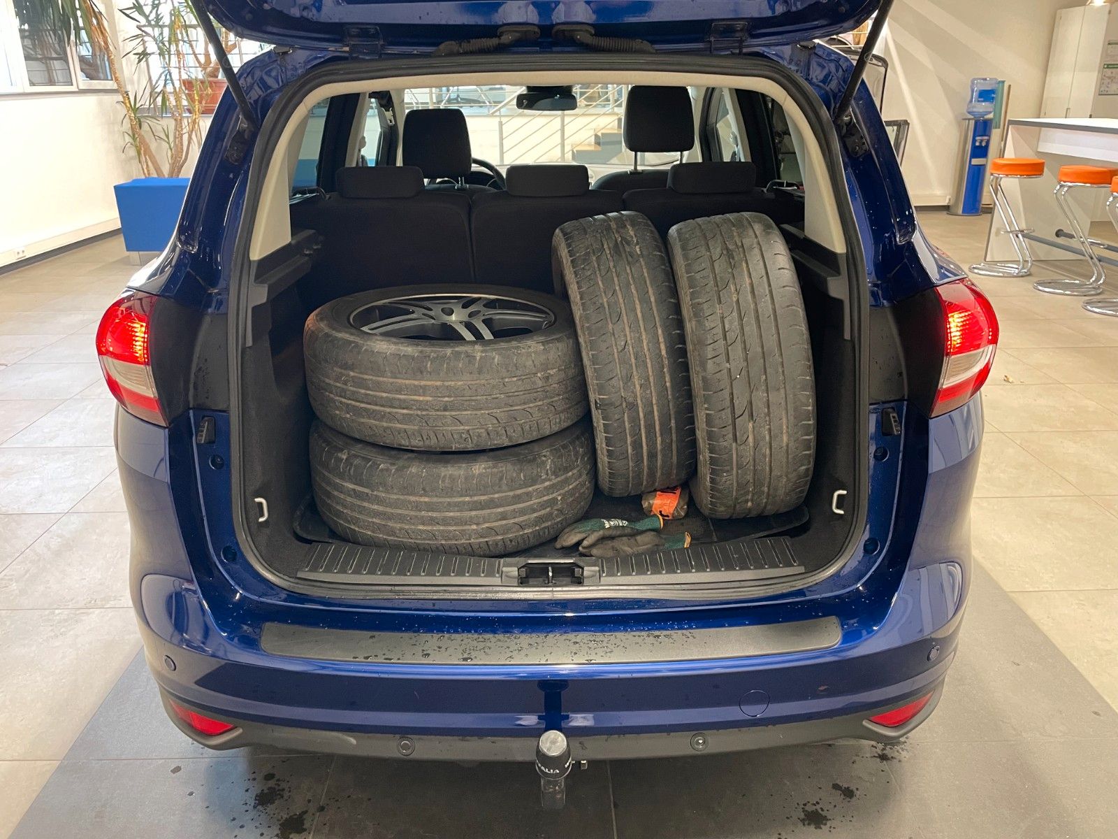 Fahrzeugabbildung Ford C-Max C-MAX Business Edition