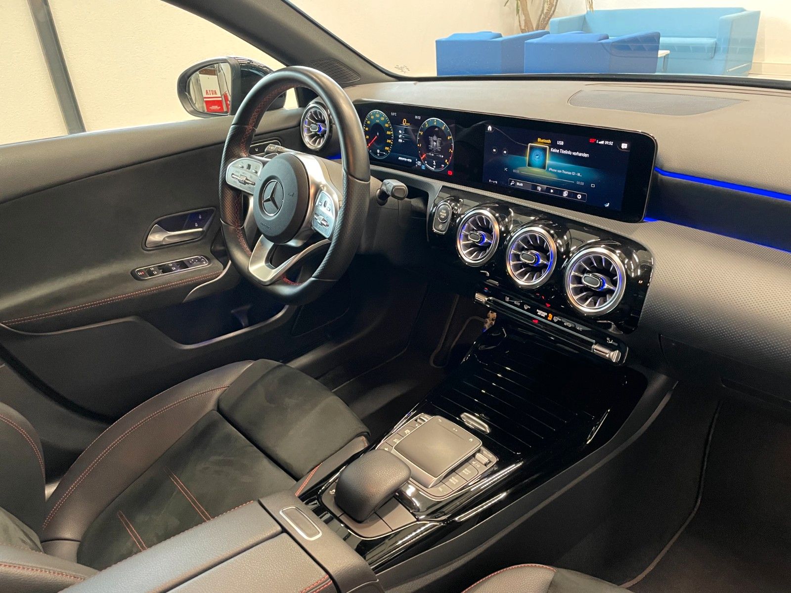 Fahrzeugabbildung Mercedes-Benz A 35 AMG 4Matic*Night-Paket*1.Hand*LED