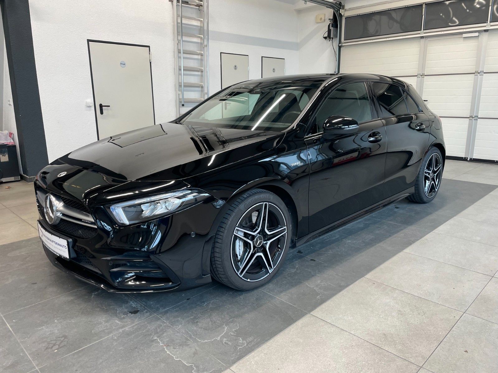 Fahrzeugabbildung Mercedes-Benz A 35 AMG 4Matic*Night-Paket*1.Hand*LED