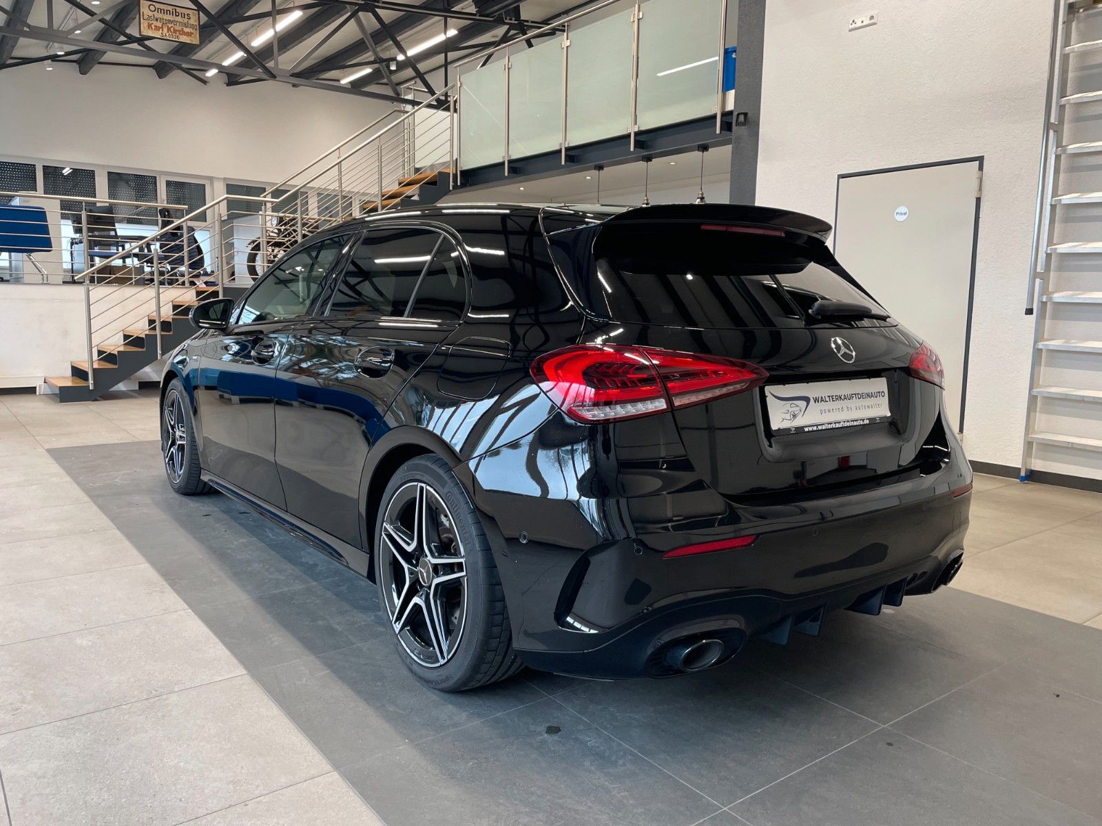 Fahrzeugabbildung Mercedes-Benz A 35 AMG 4Matic*Night-Paket*1.Hand*LED