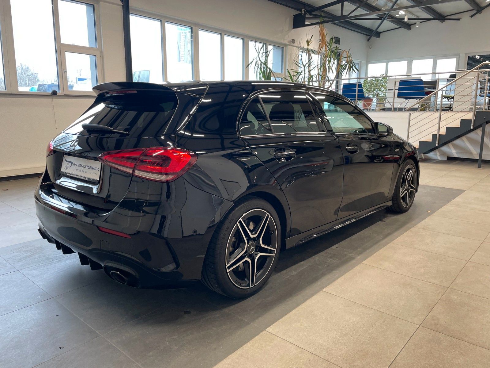 Fahrzeugabbildung Mercedes-Benz A 35 AMG 4Matic*Night-Paket*1.Hand*LED