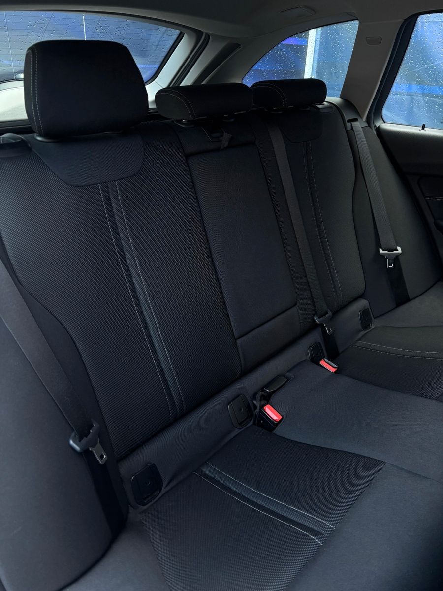 Fahrzeugabbildung BMW 320 3 Touring 320 d Advantage