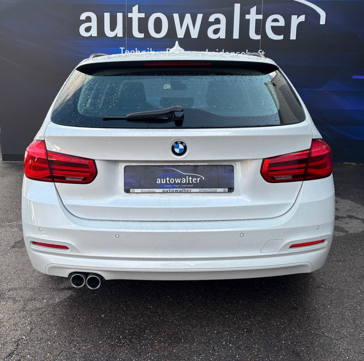 Fahrzeugabbildung BMW 320 3 Touring 320 d Advantage