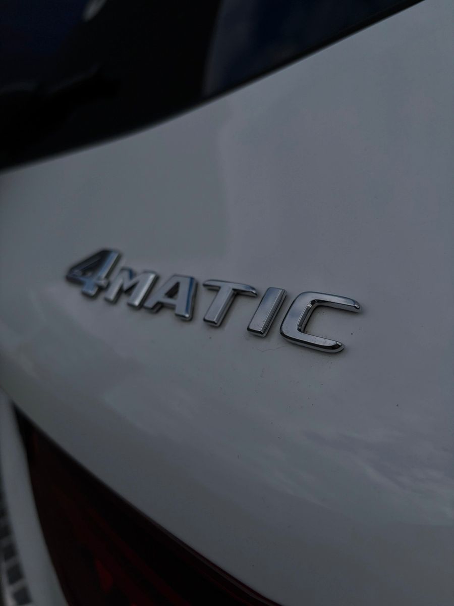 Fahrzeugabbildung Mercedes-Benz GLC 300  e 4Matic,AHK schwenkbar